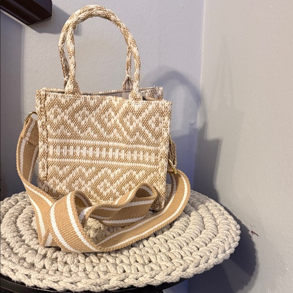 H&M Handbags - H&M Crossbody bag